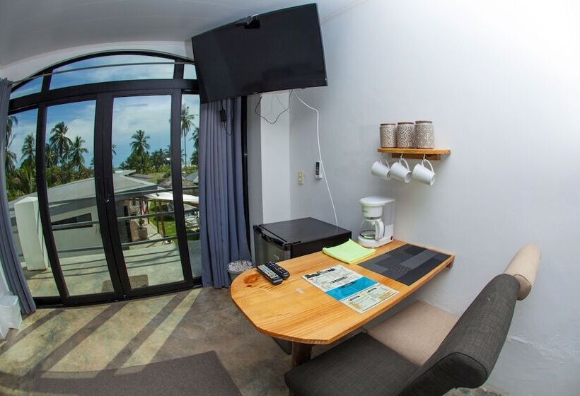 호텔 Show Pony Beach Resort