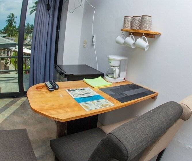 호텔 Show Pony Beach Resort