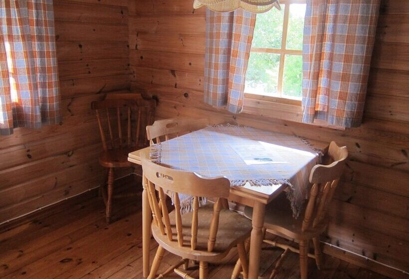 בית מלון כפרי Sikhalls Camping Och Restaurang