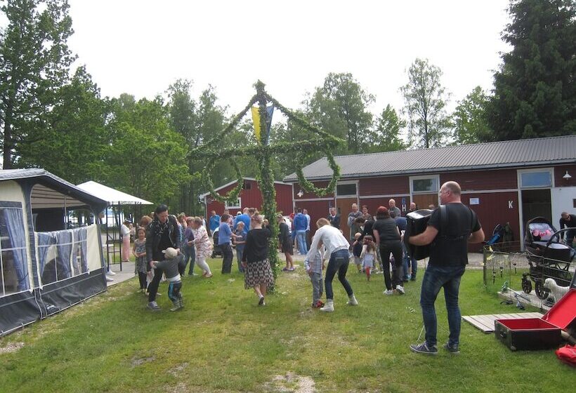 בית מלון כפרי Sikhalls Camping Och Restaurang