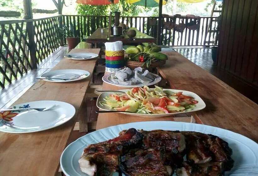 فندق Tapir Lodge