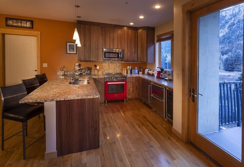 فندق The Edelweiss Lodge And Spa