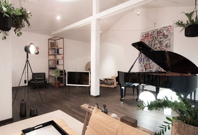호텔 Weimar Central Artist Loft