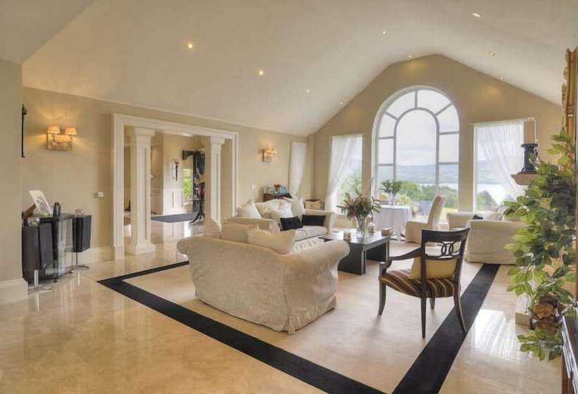 Lakeview Lodge Bed And Breakfast