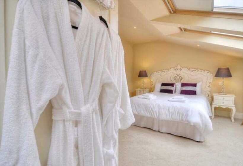 Lakeview Lodge Bed And Breakfast