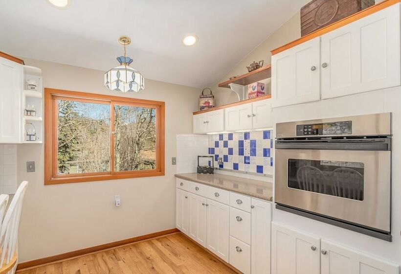 Lazy Elk Retreat 3 Br Cabin