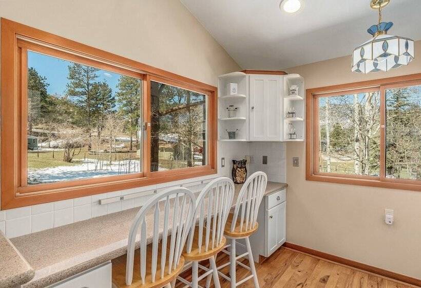 Lazy Elk Retreat   3 Br Cabin