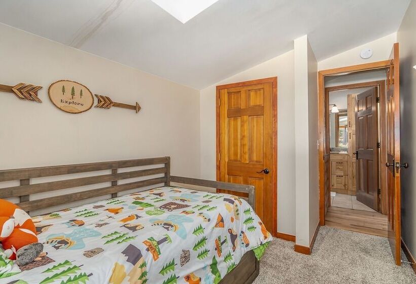 Lazy Elk Retreat 3 Br Cabin