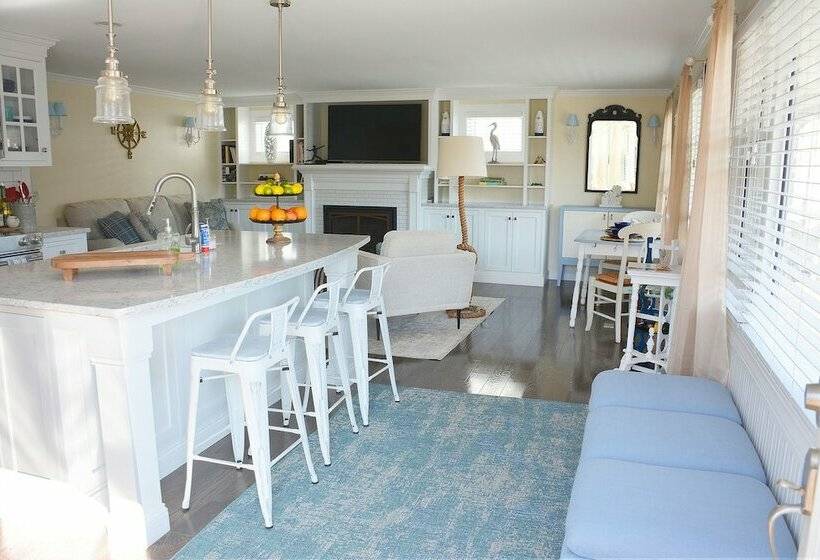 Little Miss Cottages