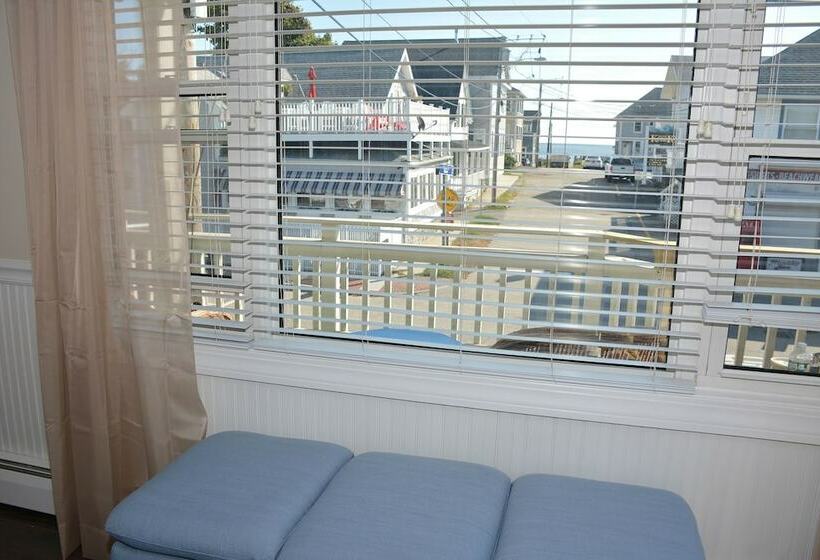 Little Miss Cottages