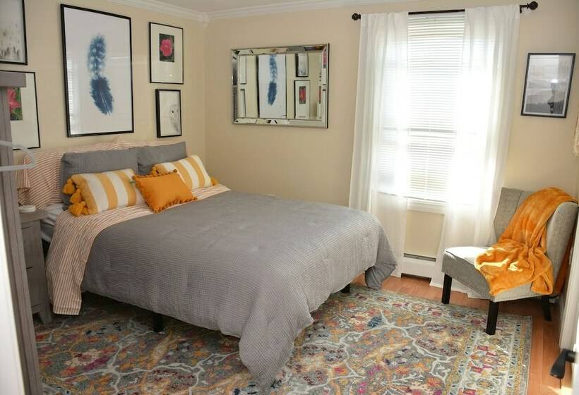 Little Miss Cottages