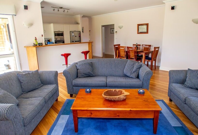 Lochnagar Barossa   Adults Only