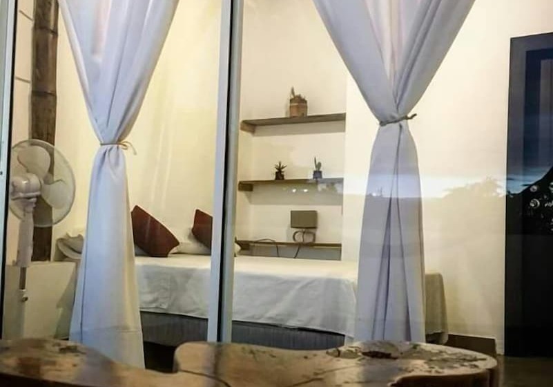 Mauna Suites And Hostal   Hostel