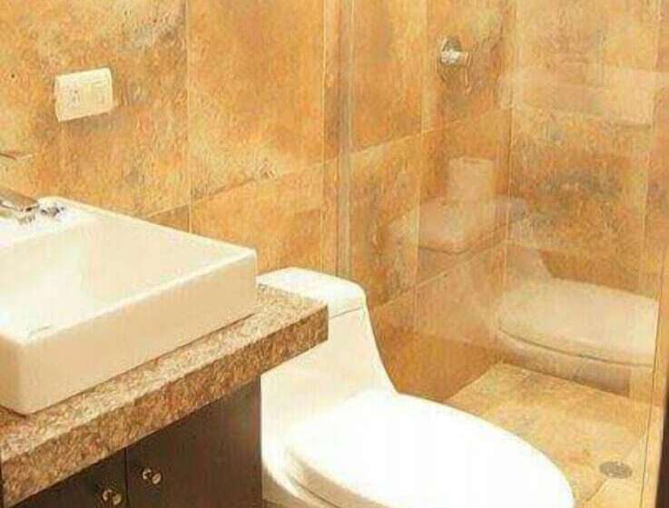 Mauna Suites And Hostal   Hostel