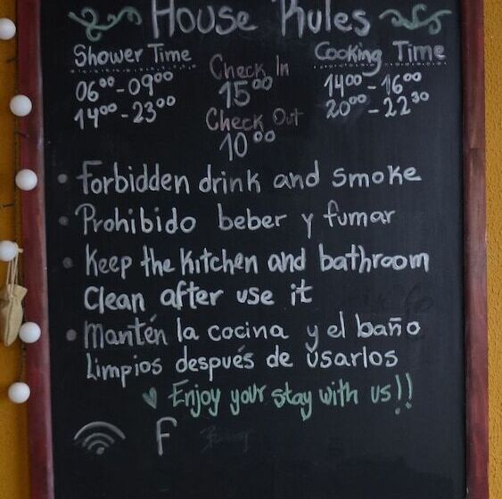 Maytenus Bed And Breakfast   Hostel