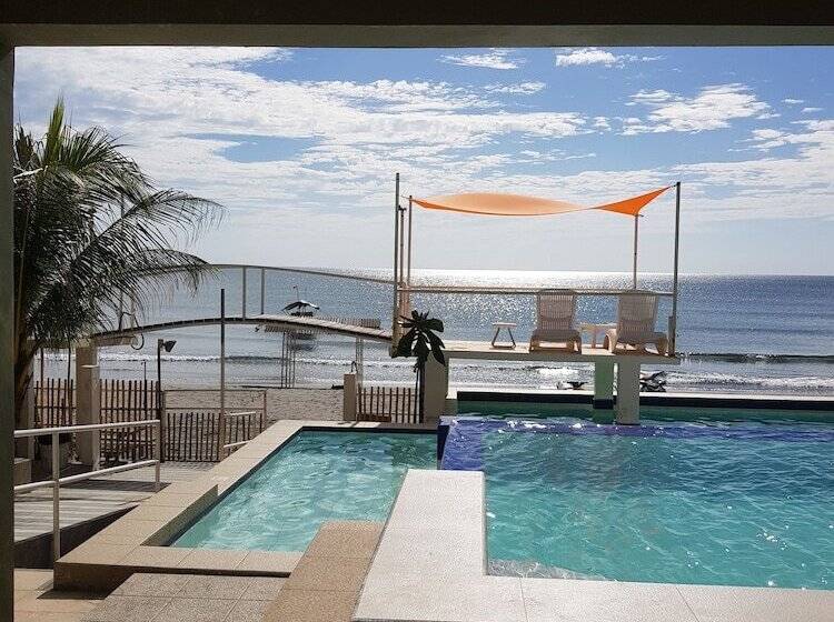 בית מלון כפרי Miami Heat Beach Resort