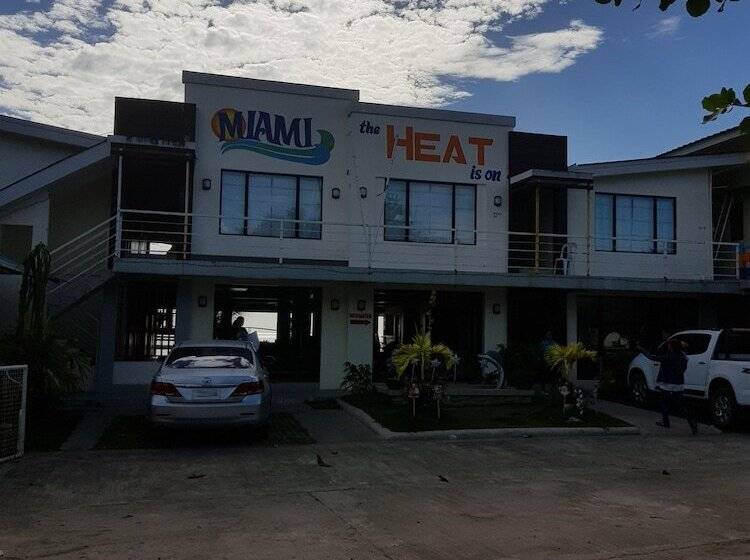 فندق Miami Heat Beach Resort