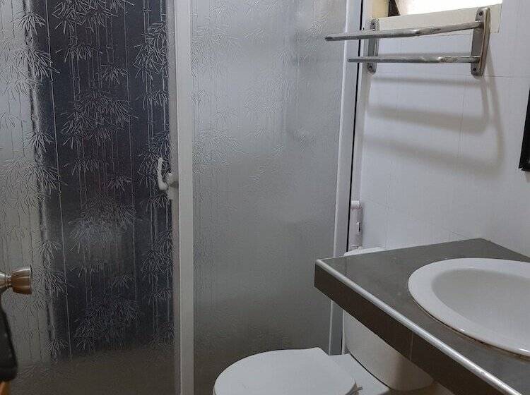 בית מלון כפרי Miami Heat Beach Resort