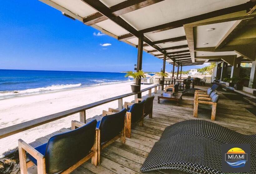 فندق Miami Heat Beach Resort