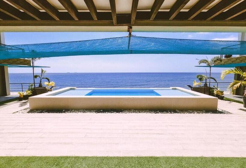 בית מלון כפרי Miami Heat Beach Resort