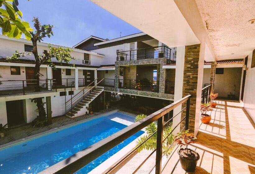فندق Miami Heat Beach Resort