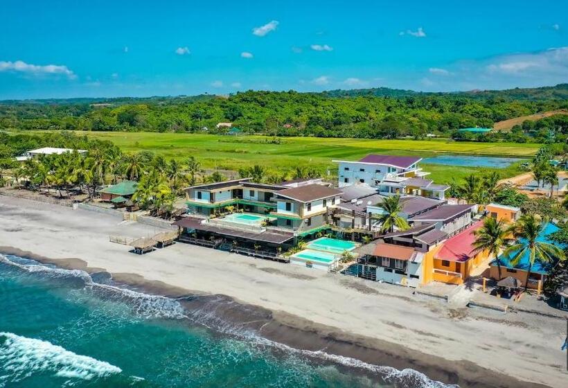 בית מלון כפרי Miami Heat Beach Resort