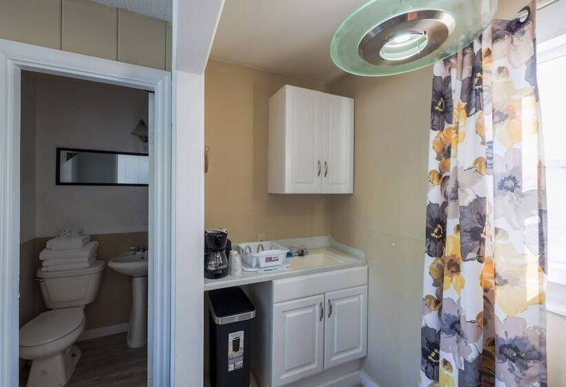 فندق على الطريق Cottage Inn