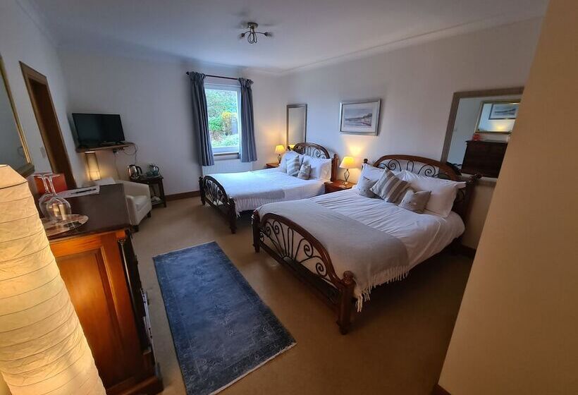 بنسيون Appin Bay View