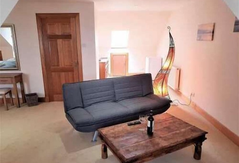 بنسيون Appin Bay View