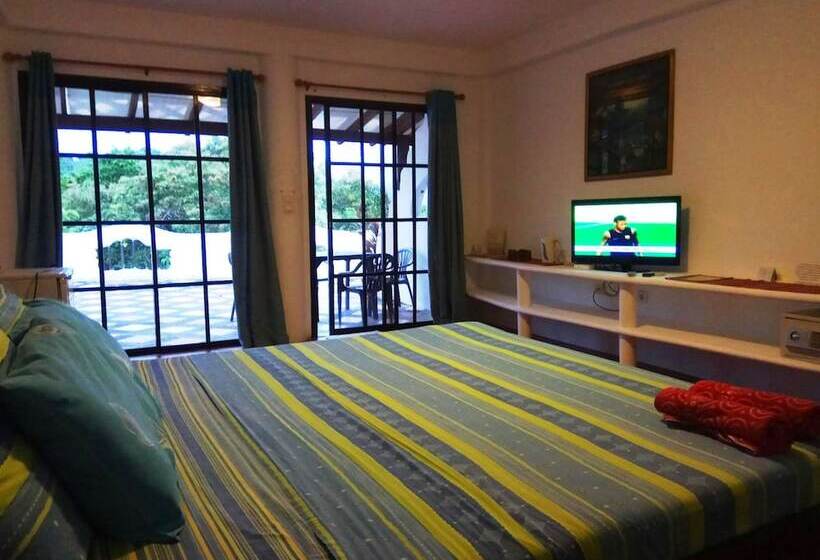 펜션 Aquarius Terraces Boutique Resort