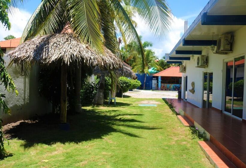 פנסיון Bellamar Beach Inn