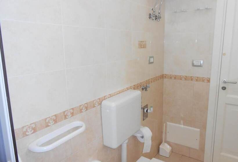 بنسيون Casa Sasha