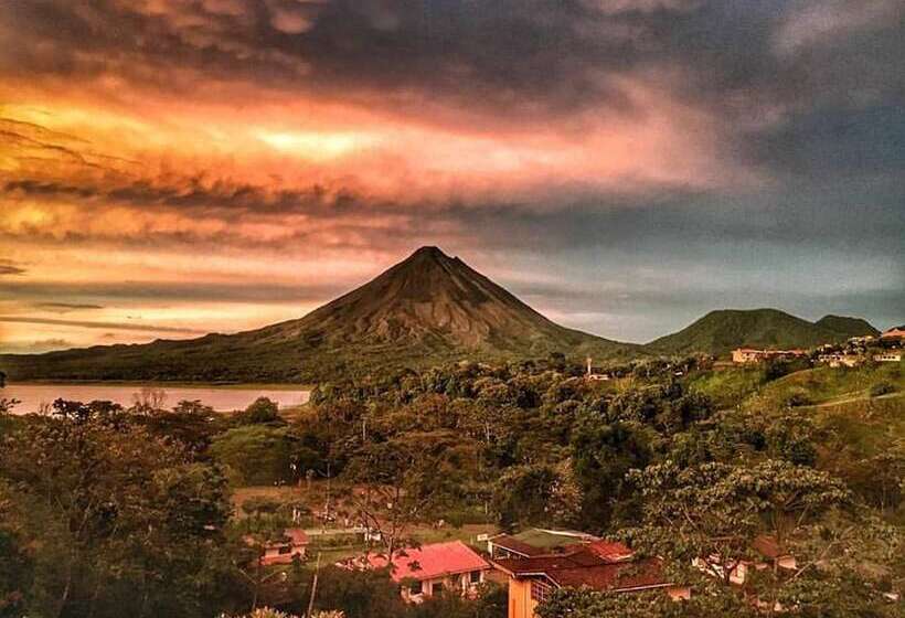 پانسیون Encantada Guest House: Spectacular View & Excellent Reviews