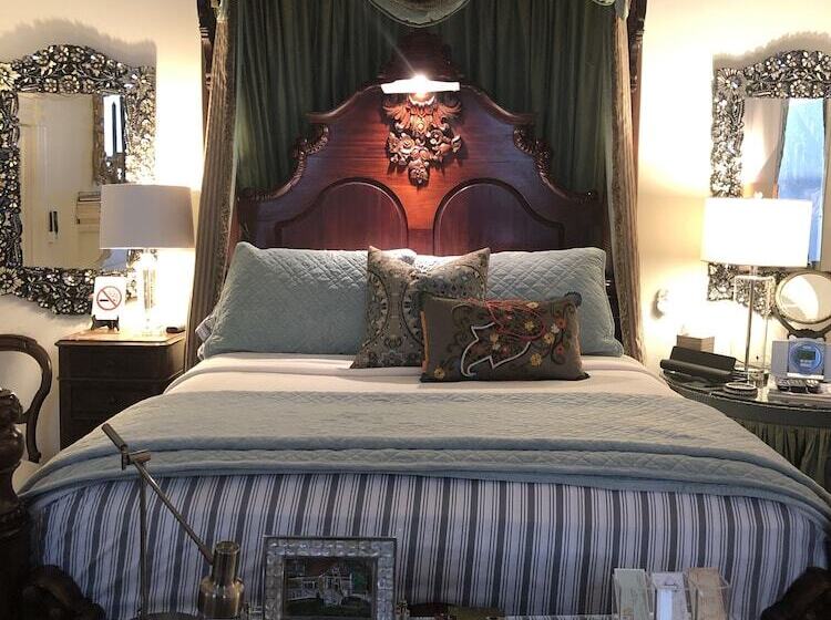 פנסיון John Thomas Bed And Bath