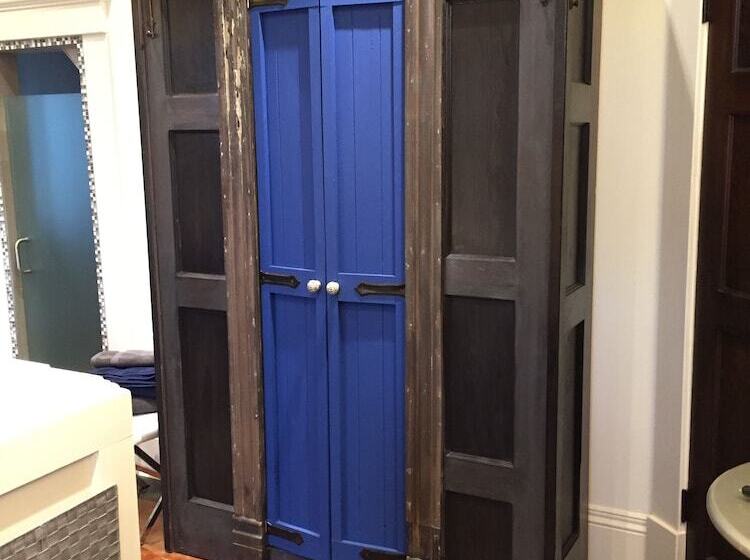 بنسيون John Thomas Bed And Bath