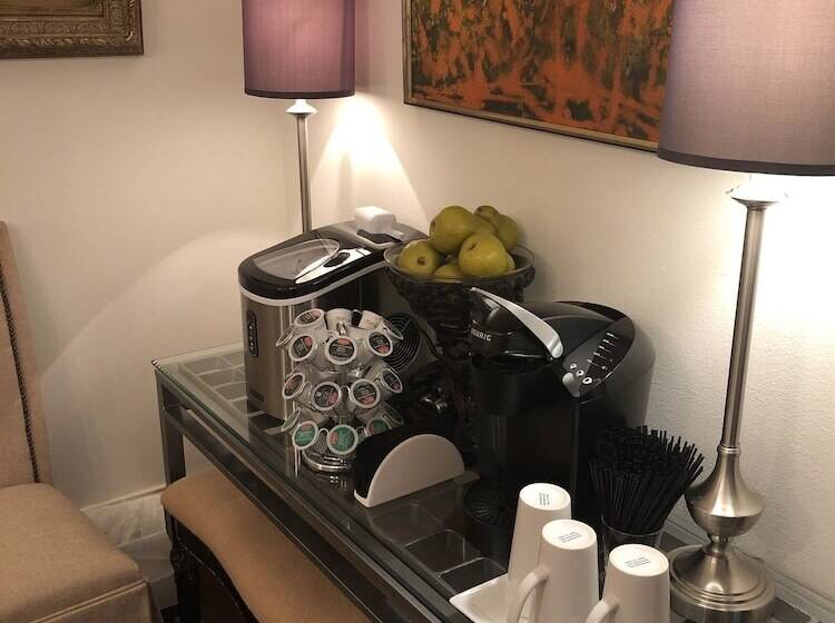 بنسيون John Thomas Bed And Bath