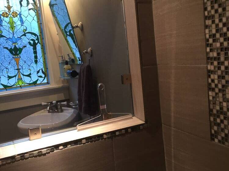 פנסיון John Thomas Bed And Bath