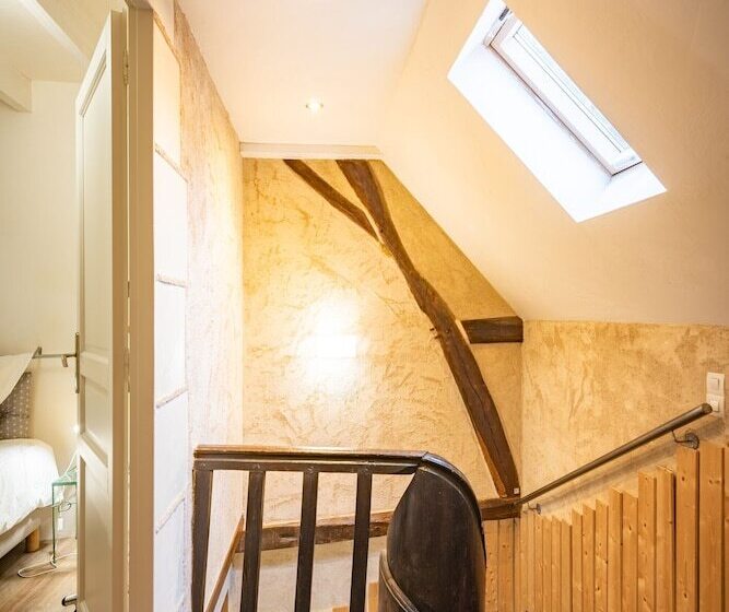 Пансион La Tour De Lierre 2