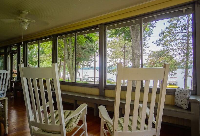 بنسيون Lake Ripley Lodge W Lake Front Rooms, Grand Porch, Kayaks & Paddleboard