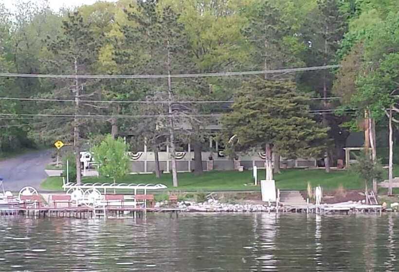 بنسيون Lake Ripley Lodge W Lake Front Rooms, Grand Porch, Kayaks & Paddleboard