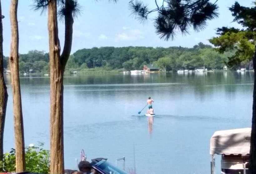 بنسيون Lake Ripley Lodge W Lake Front Rooms, Grand Porch, Kayaks & Paddleboard