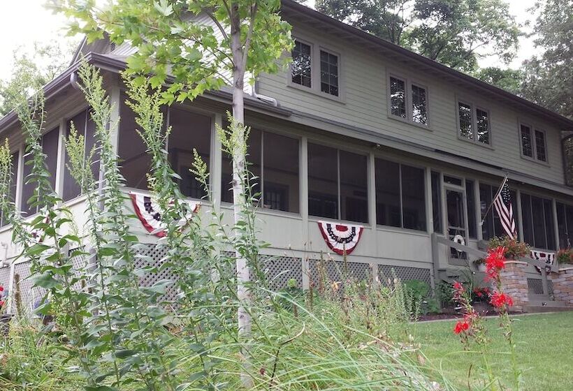 بنسيون Lake Ripley Lodge W Lake Front Rooms, Grand Porch, Kayaks & Paddleboard