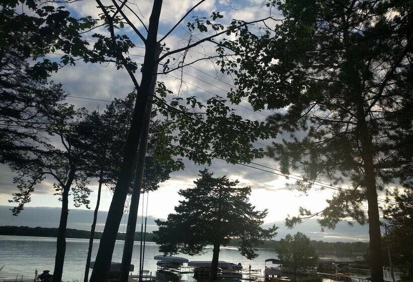 بنسيون Lake Ripley Lodge W Lake Front Rooms, Grand Porch, Kayaks & Paddleboard