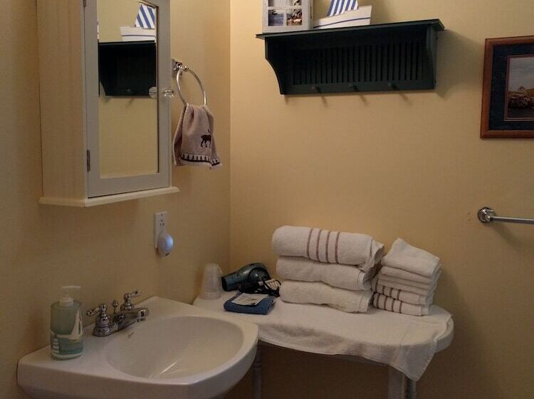 بنسيون Lake Ripley Lodge W Lake Front Rooms, Grand Porch, Kayaks & Paddleboard