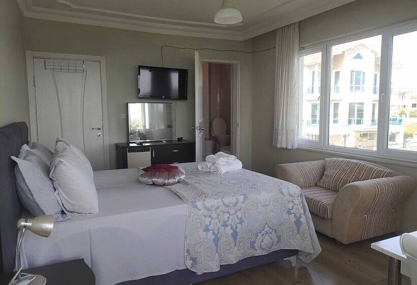 Pensione Lara Konukevi