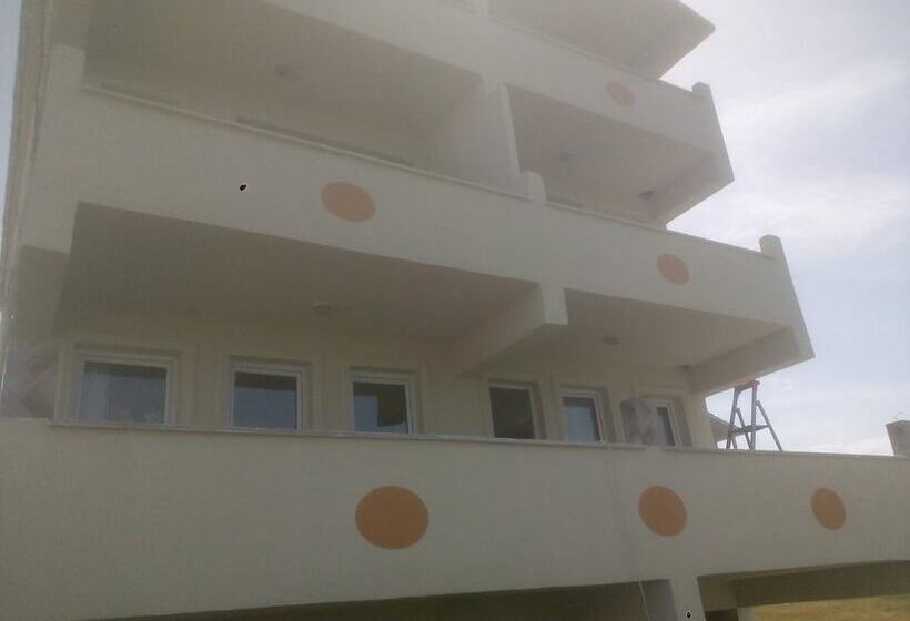 Pensione Lara Konukevi