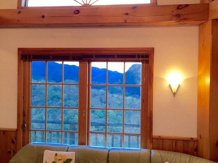 膳宿费 Mcmill House