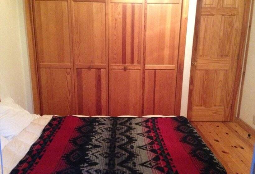 膳宿费 Mcmill House