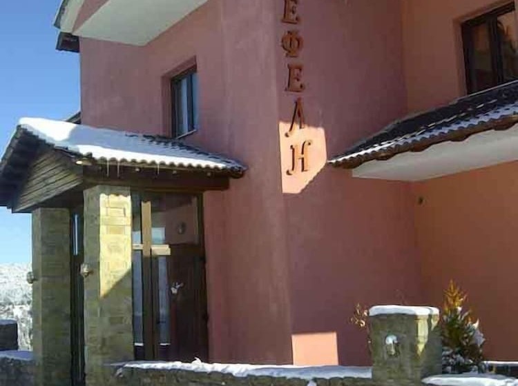 פנסיון Nefeli Guesthouse