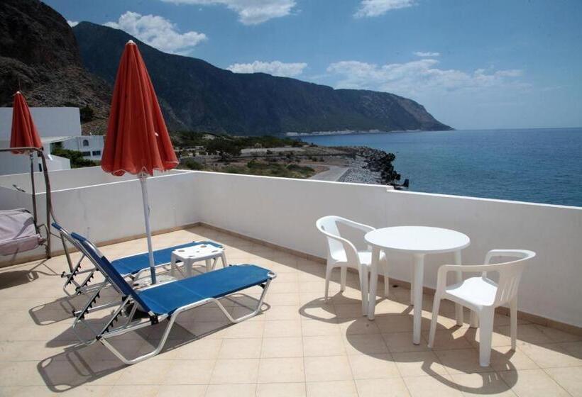 ペンション Paralia Guest House